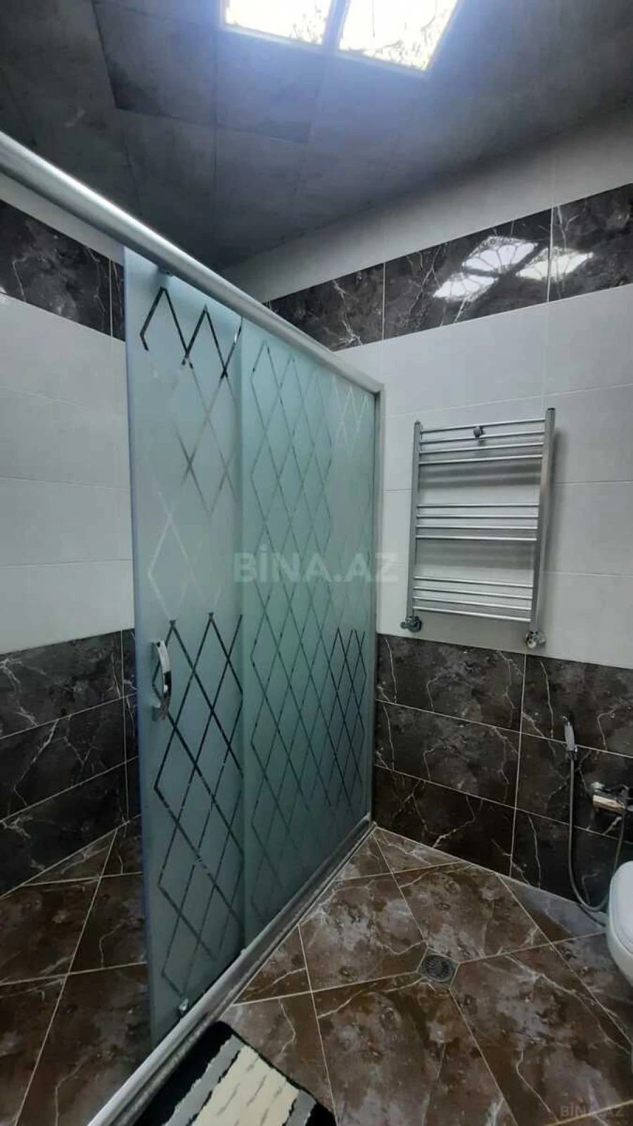 Satılır 2 otaqlı mənzil 85 m²