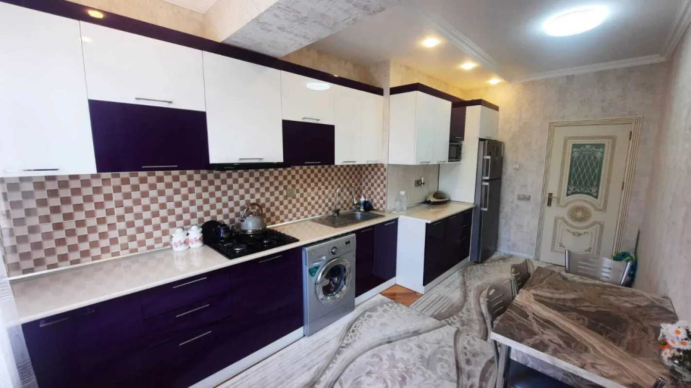 Satılır 2 otaqlı mənzil 85 m²