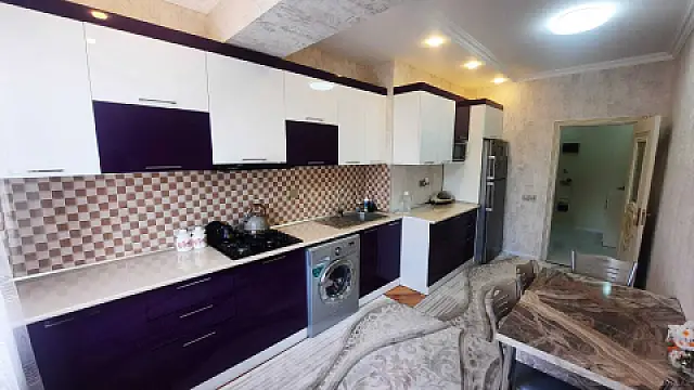 Satılır 2 otaqlı mənzil 85 m²
