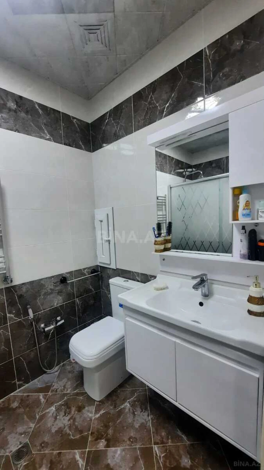 Satılır 2 otaqlı mənzil 85 m²