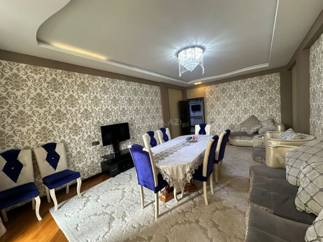 Satılır 3 otaqlı mənzil 127 m²