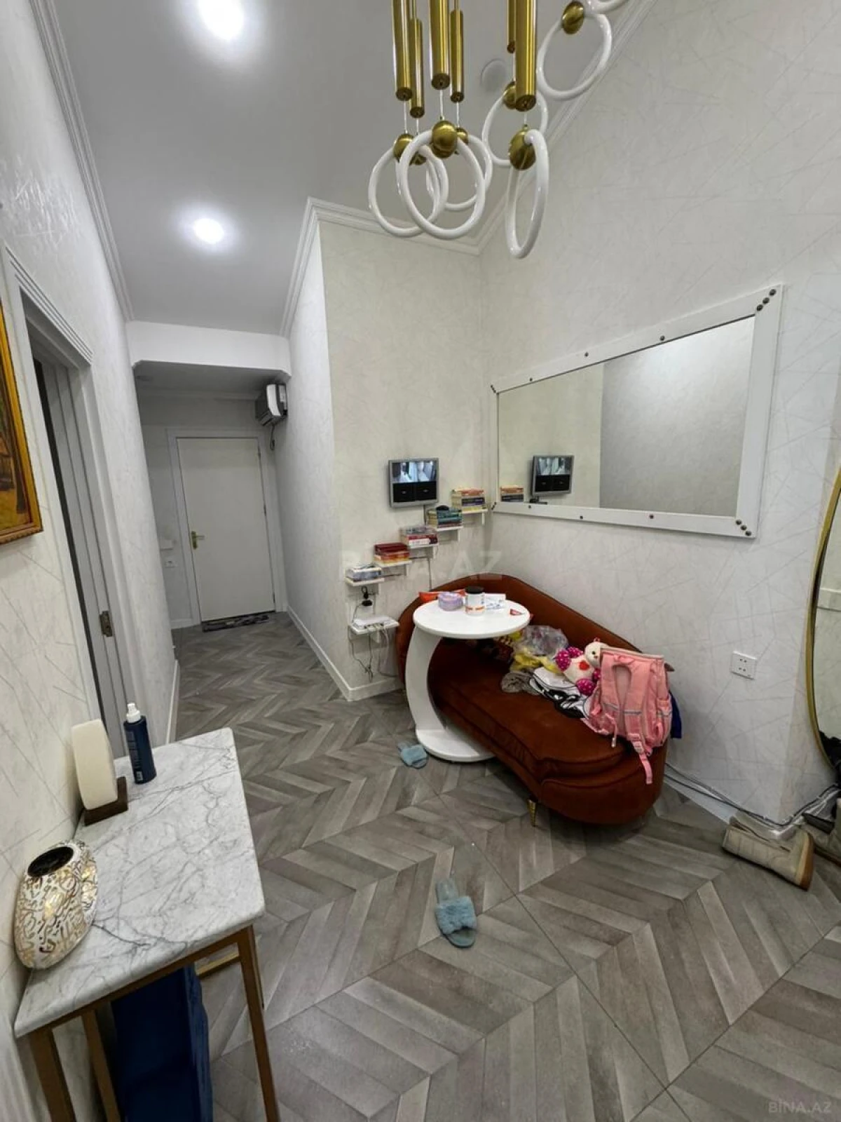 Satılır 3 otaqlı mənzil 115 m²