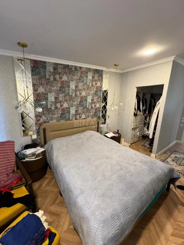 Satılır 3 otaqlı mənzil 115 m²