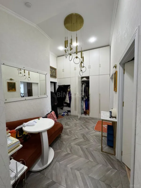 Satılır 3 otaqlı mənzil 115 m²