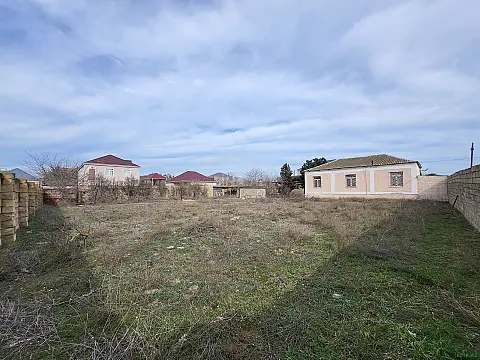 Satılır 4 otaqlı həyət evi 100 m²