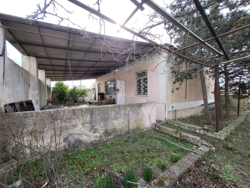 Satılır 4 otaqlı həyət evi 100 m²