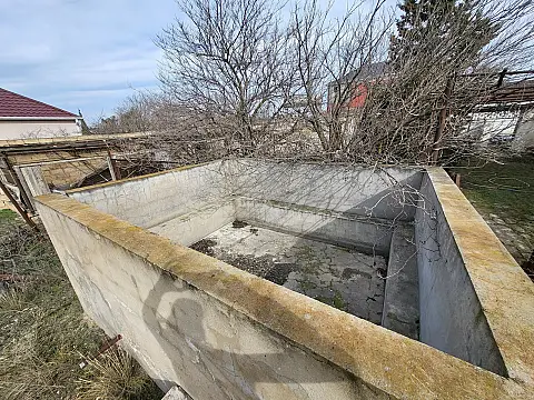 Satılır 4 otaqlı həyət evi 100 m²