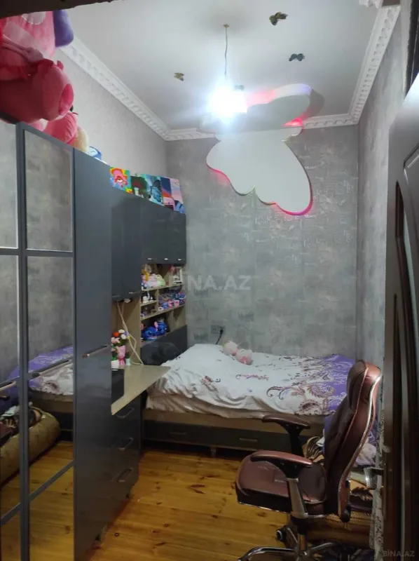 Satılır 8 otaqlı həyət evi 180 m²