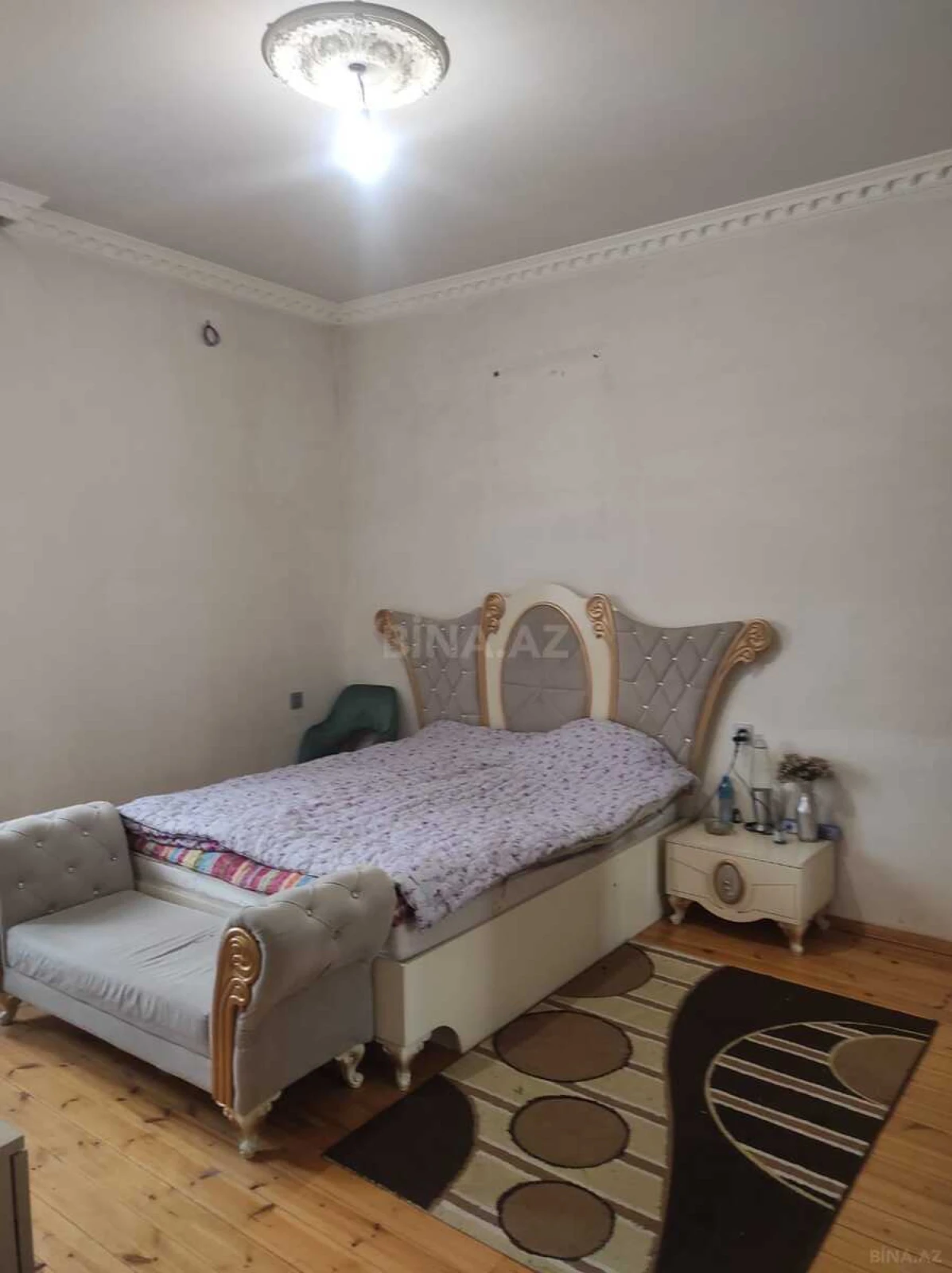 Satılır 8 otaqlı həyət evi 180 m²