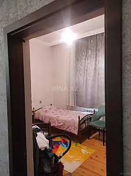 Satılır 8 otaqlı həyət evi 180 m²