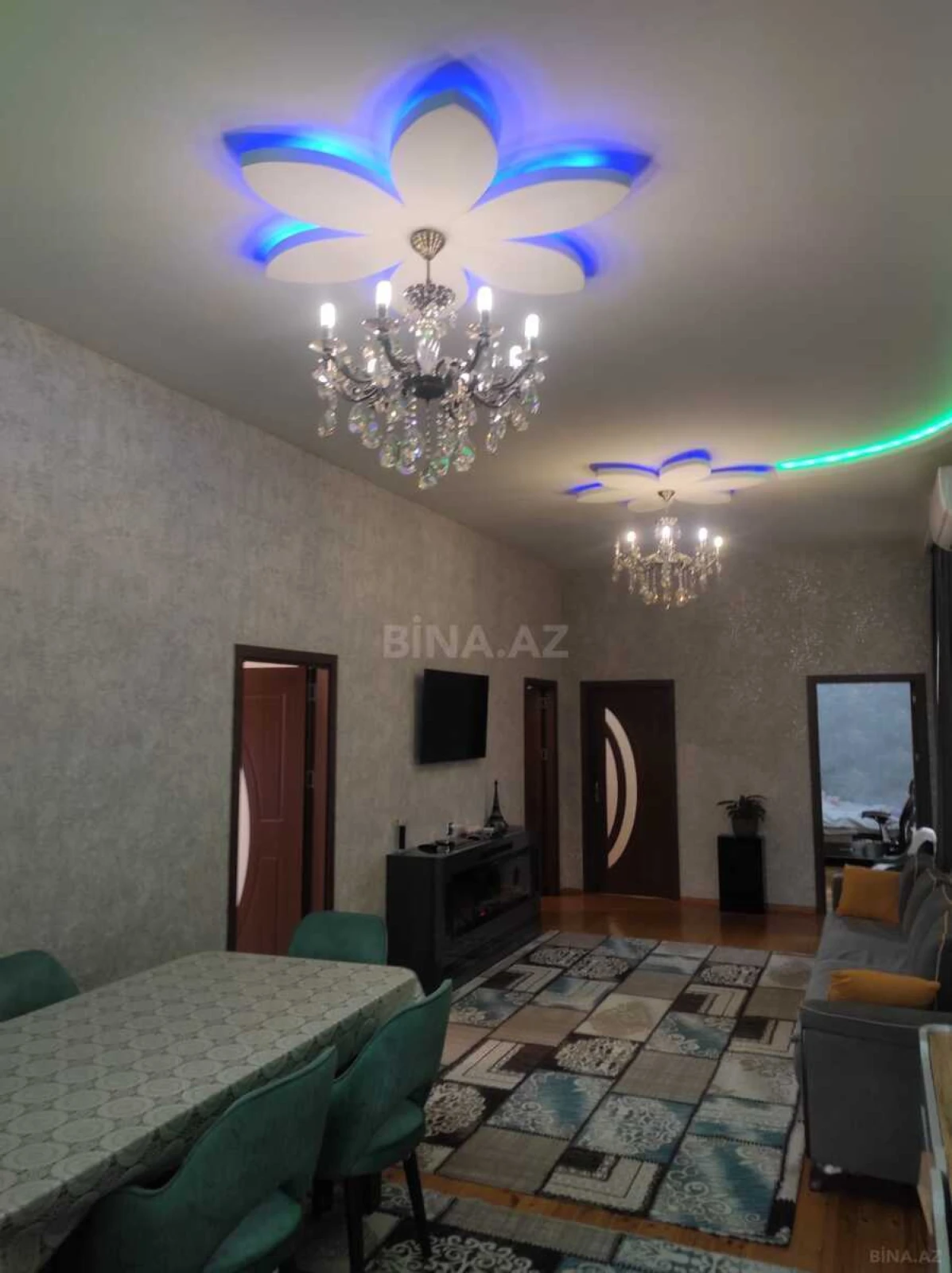 Satılır 8 otaqlı həyət evi 180 m²