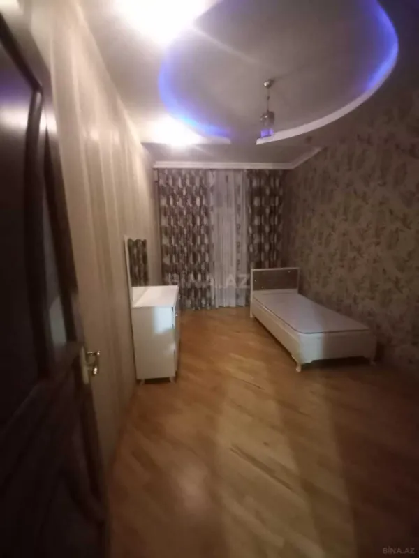 Kirayə verilir 3 otaqlı mənzil 105 m²