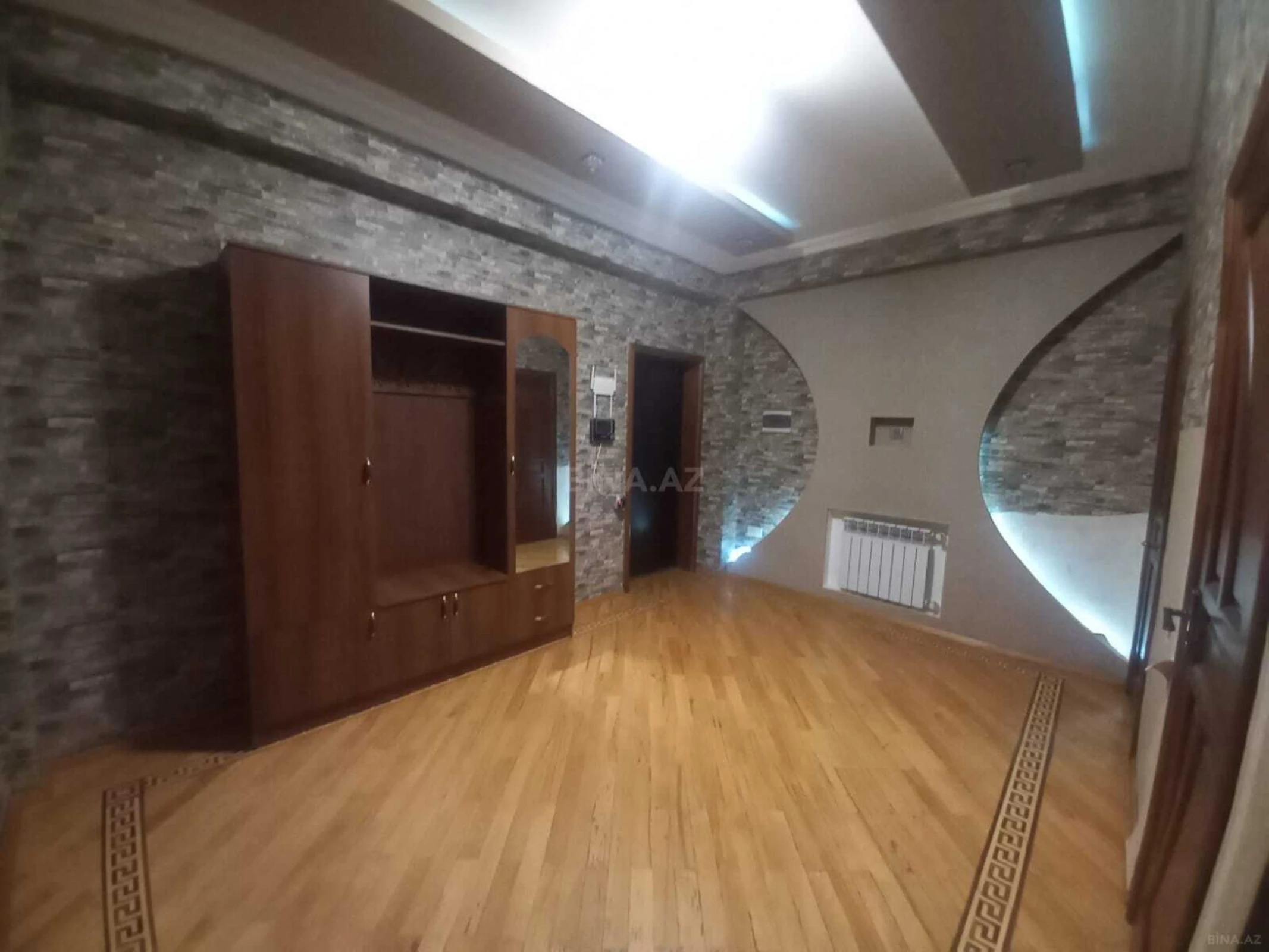 Kirayə verilir 3 otaqlı mənzil 105 m²