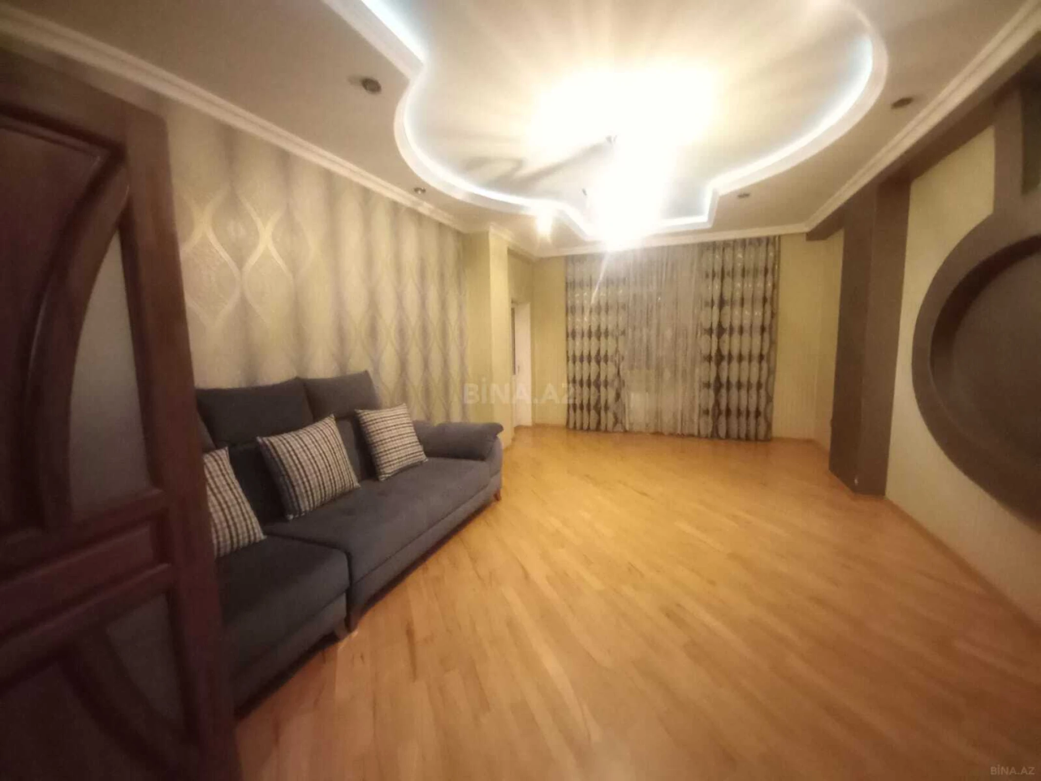 Kirayə verilir 3 otaqlı mənzil 105 m²