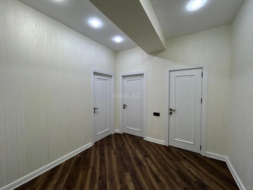 Satılır 2 otaqlı mənzil 70 m²