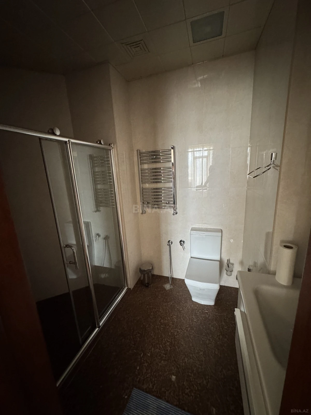 Kirayə verilir 3 otaqlı mənzil 160 m²