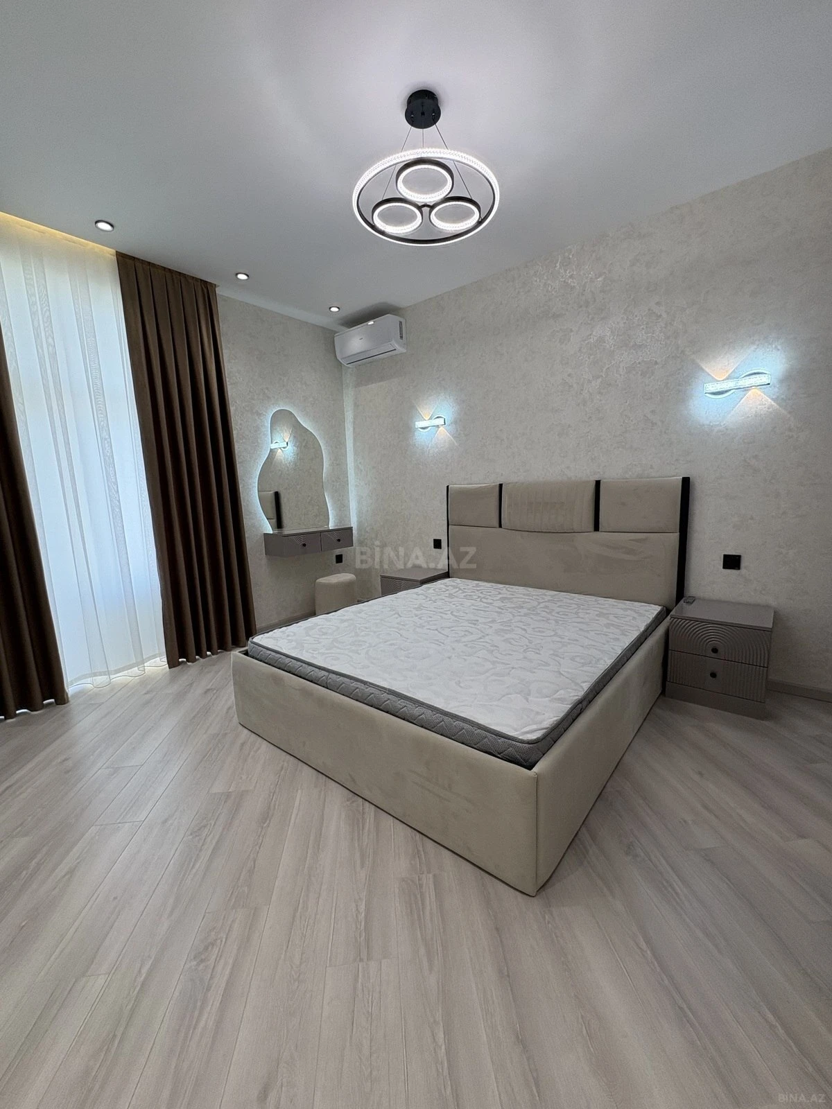 Satılır 2 otaqlı mənzil 80 m²