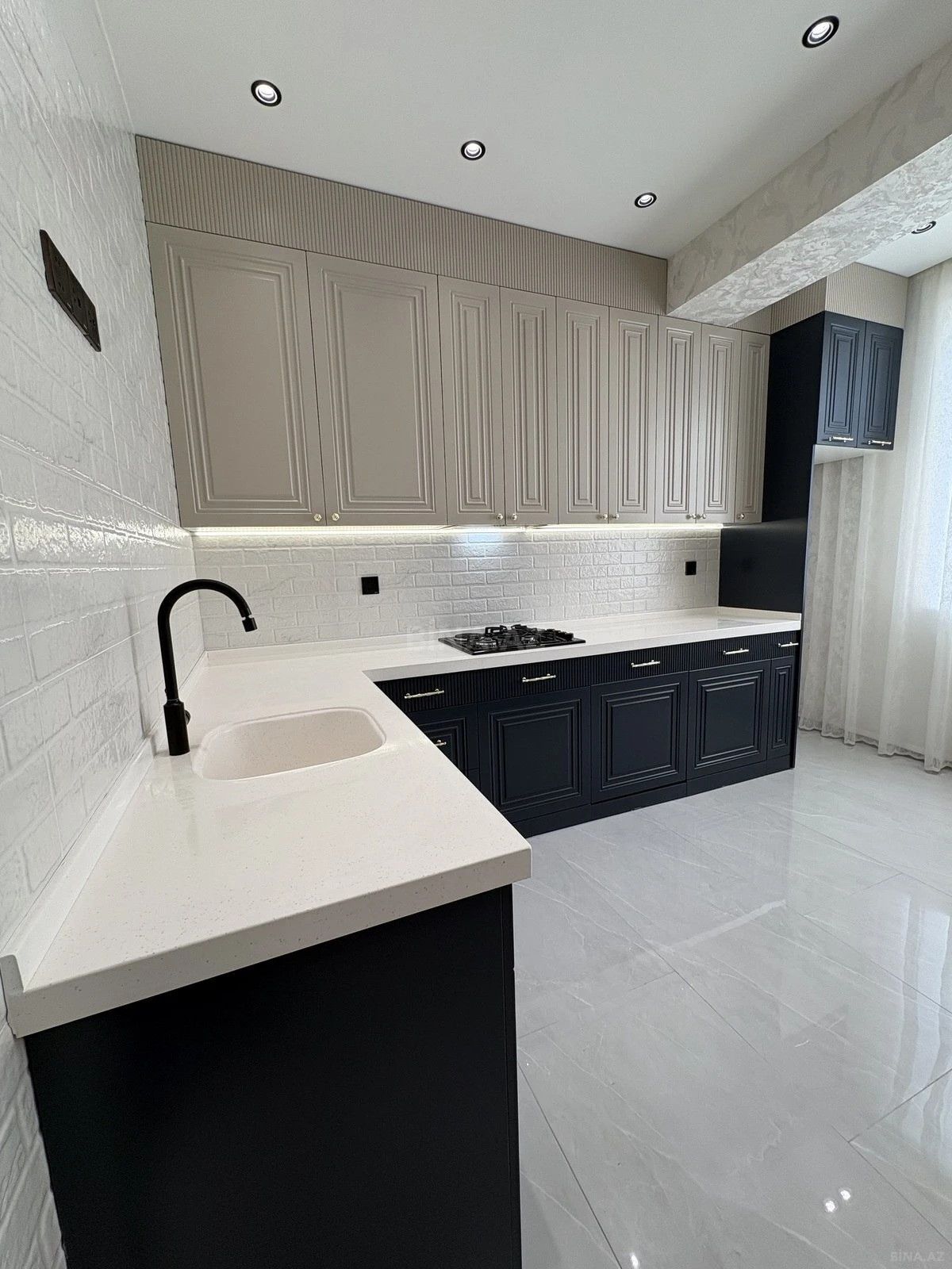 Satılır 2 otaqlı mənzil 80 m²