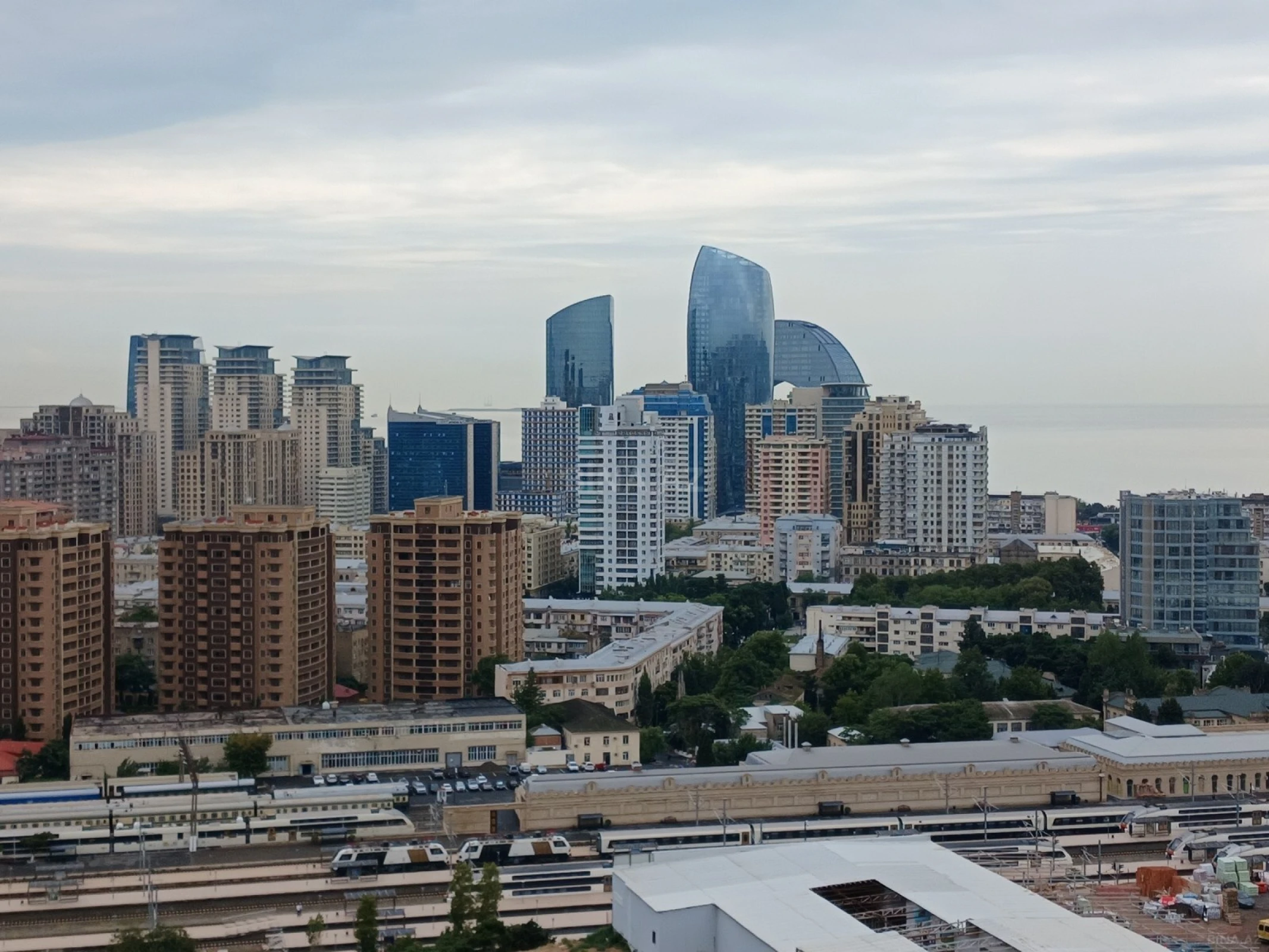 Satılır 2 otaqlı mənzil 85.5 m²