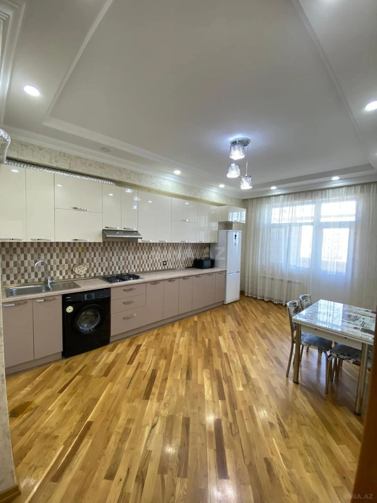 Kirayə verilir 1 otaqlı mənzil 50 m²