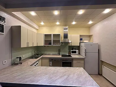 Kirayə verilir 3 otaqlı mənzil 120 m²