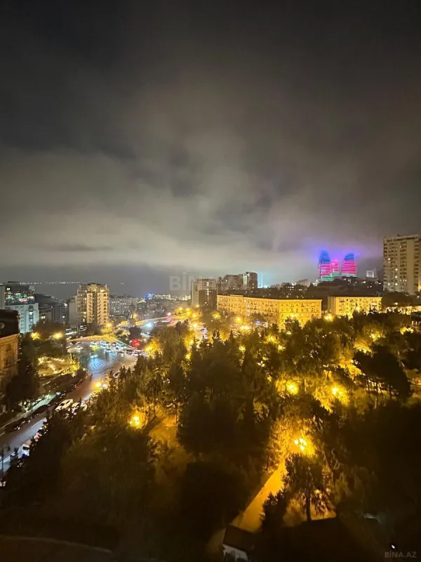 Kirayə verilir 3 otaqlı mənzil 120 m²