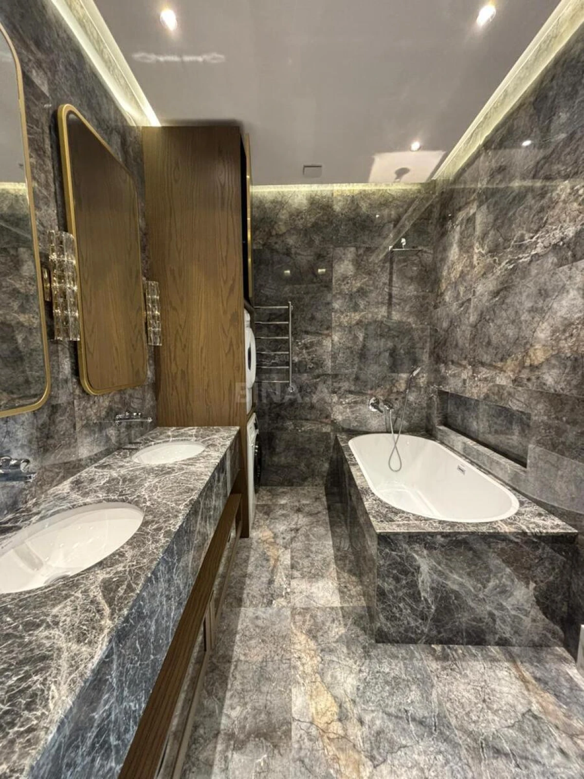 Kirayə verilir 3 otaqlı mənzil 115 m²