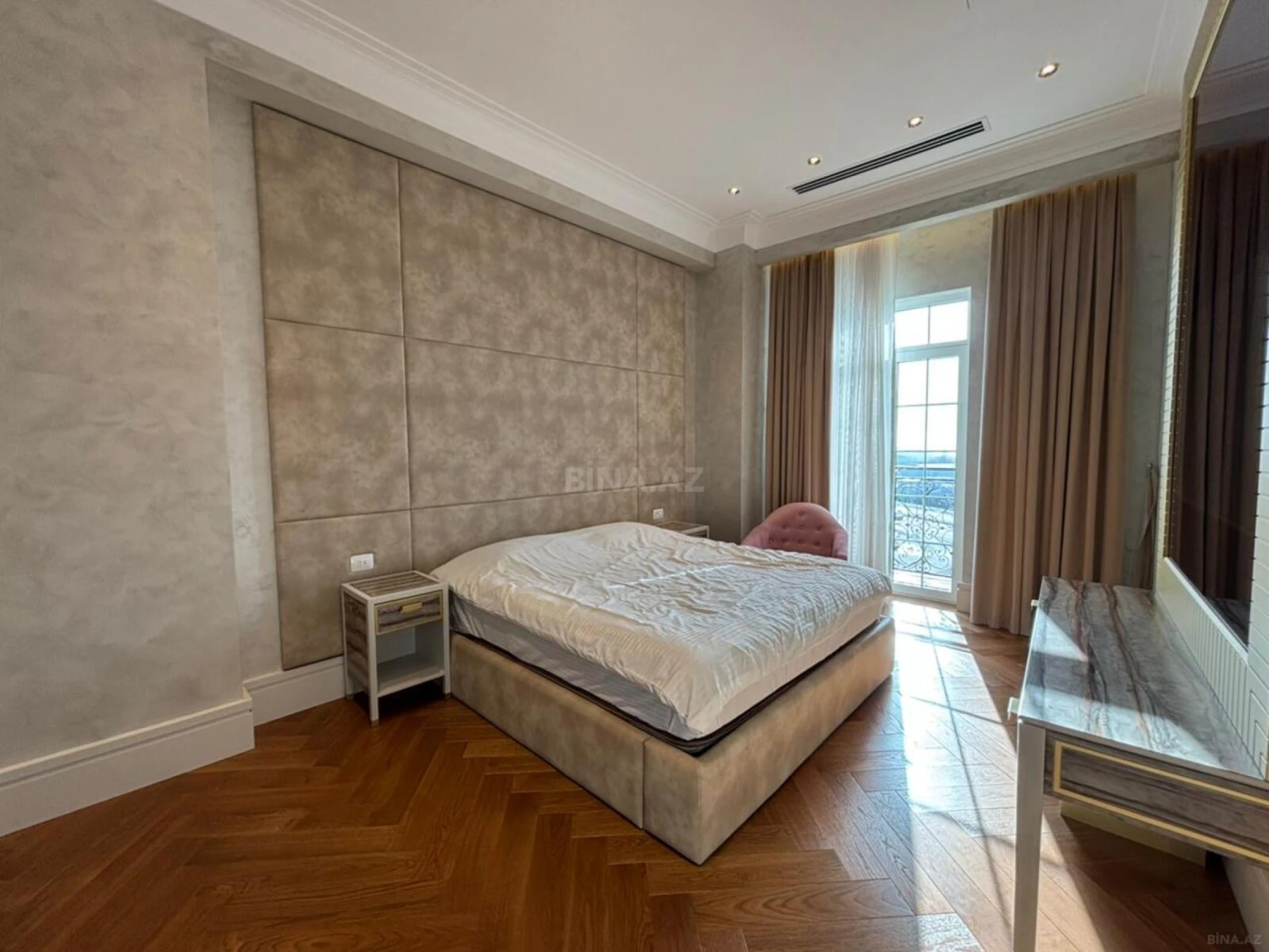 Kirayə verilir 3 otaqlı mənzil 115 m²