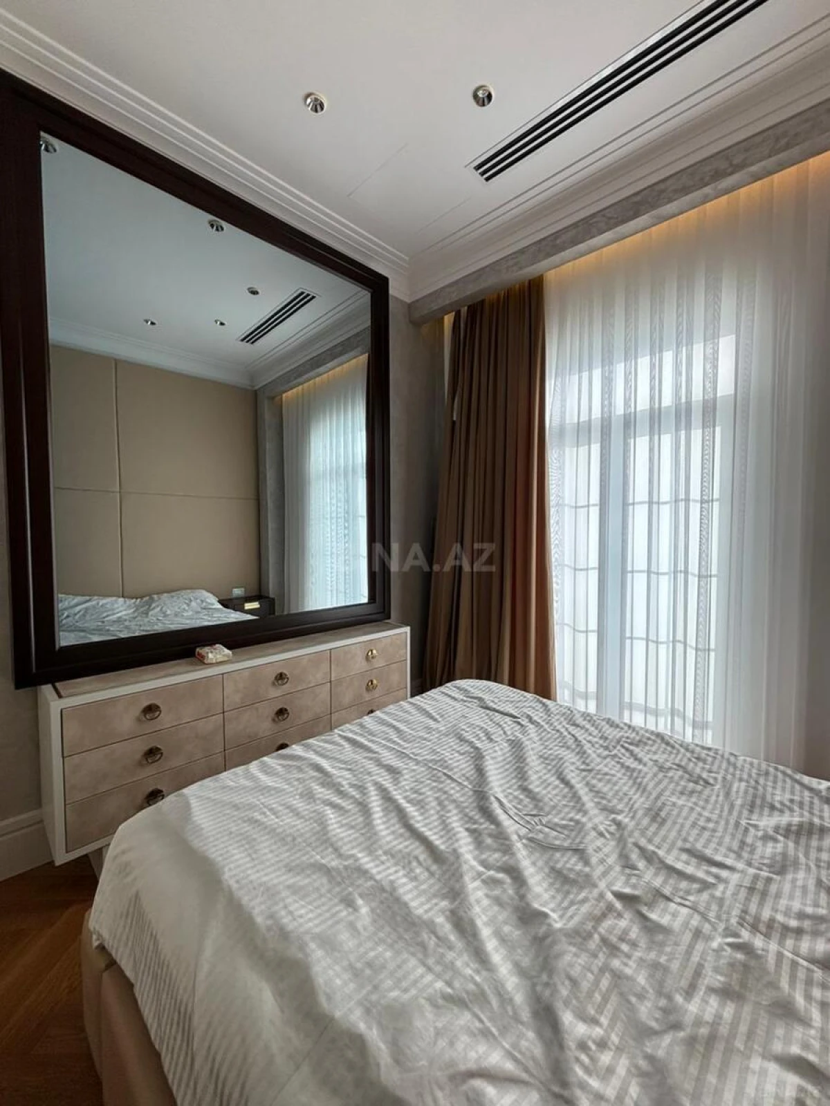 Kirayə verilir 3 otaqlı mənzil 115 m²