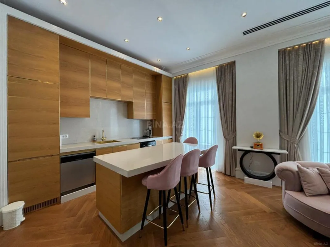 Kirayə verilir 3 otaqlı mənzil 115 m²