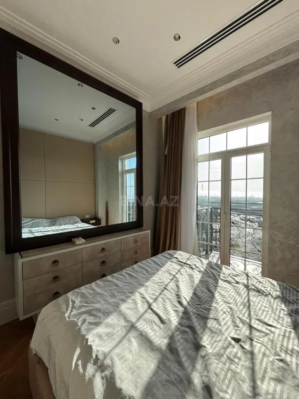 Kirayə verilir 3 otaqlı mənzil 115 m²