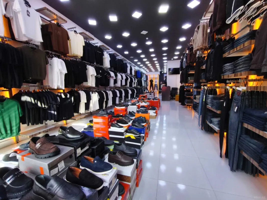 Satılır obyekt 300 m²