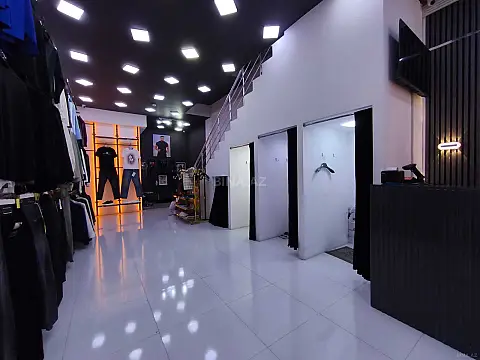 Satılır obyekt 300 m²