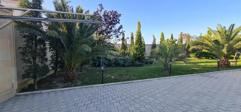 Kirayə verilir 5 otaqlı həyət evi 360 m²
