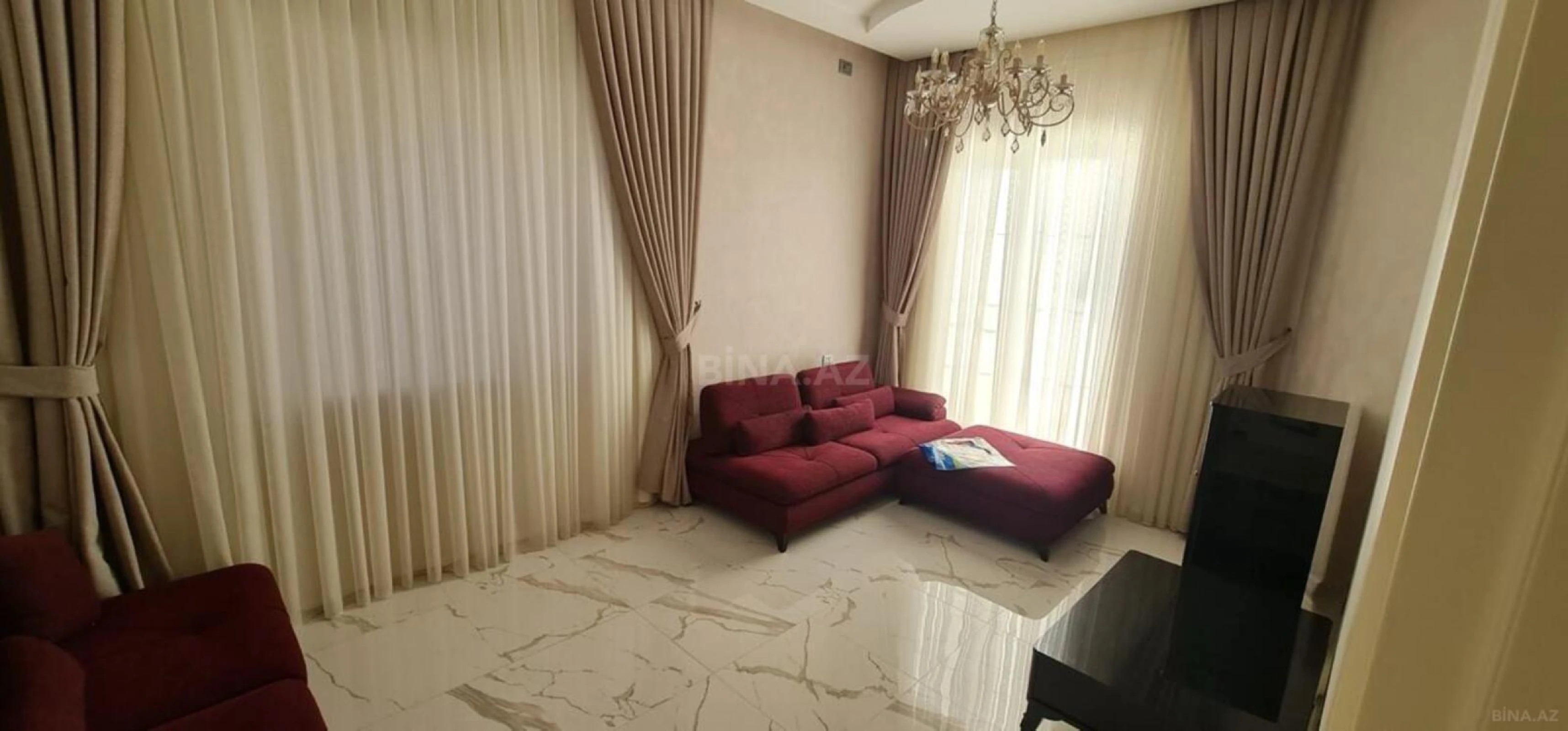 Kirayə verilir 5 otaqlı həyət evi 360 m²