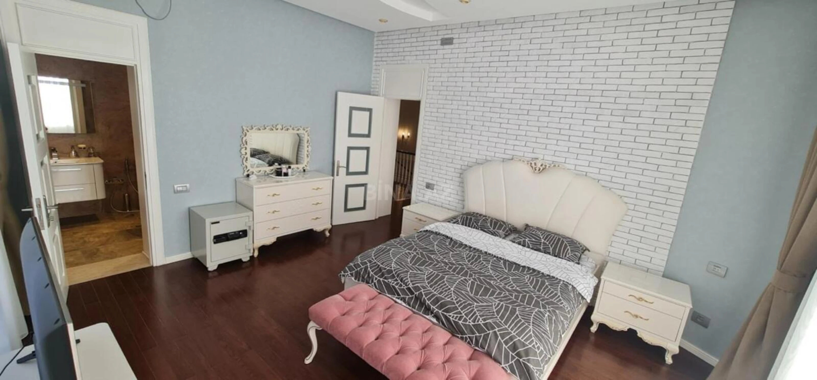 Kirayə verilir 5 otaqlı həyət evi 360 m²