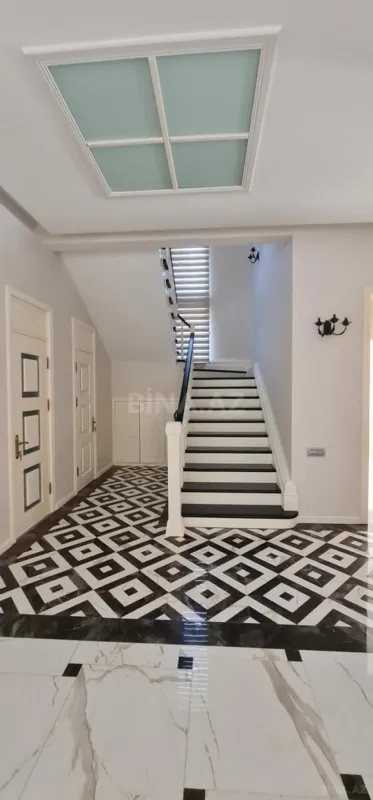 Kirayə verilir 5 otaqlı həyət evi 360 m²