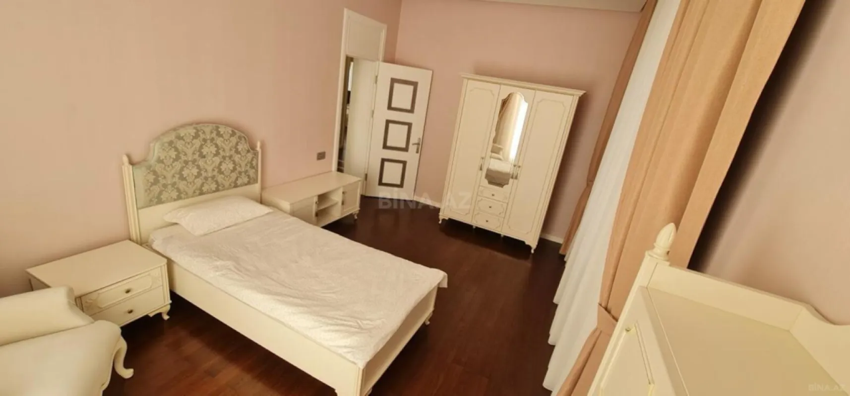 Kirayə verilir 5 otaqlı həyət evi 360 m²