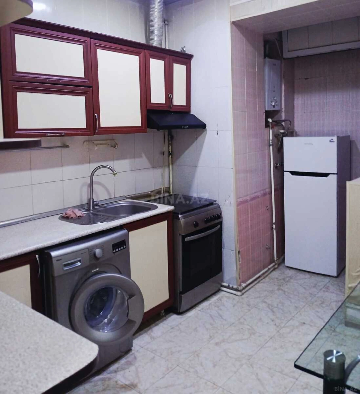 Kirayə verilir 2 otaqlı mənzil 76 m²