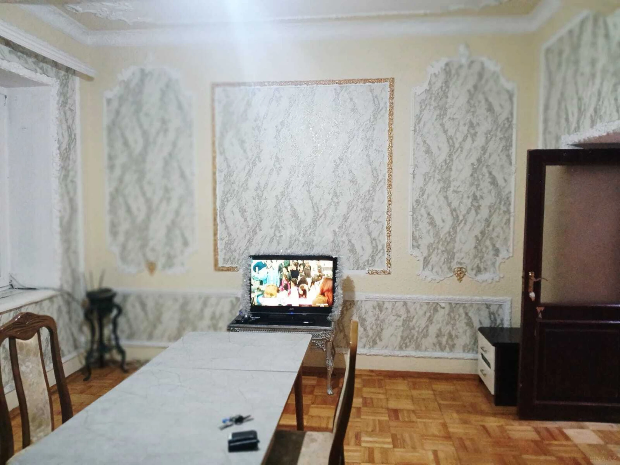 Kirayə verilir 2 otaqlı mənzil 76 m²