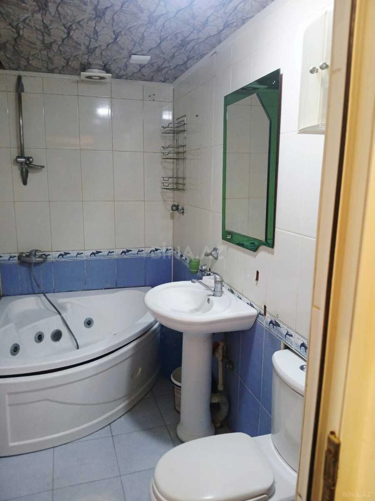 Kirayə verilir 2 otaqlı mənzil 76 m²