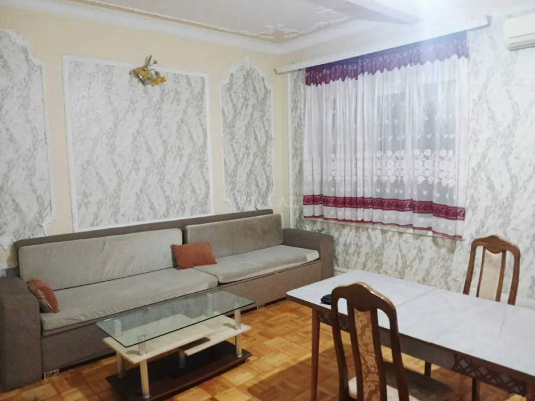 Kirayə verilir 2 otaqlı mənzil 76 m²
