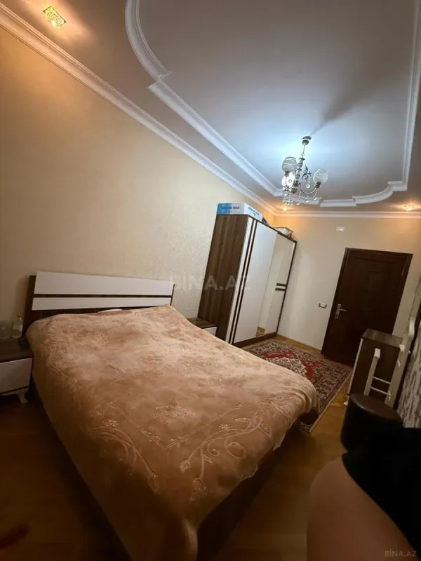 Satılır 3 otaqlı mənzil 115 m²