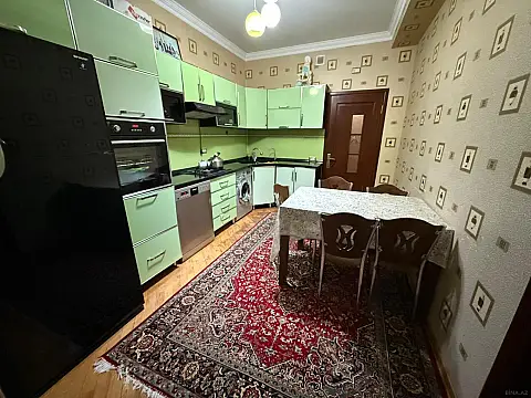 Satılır 3 otaqlı mənzil 115 m²