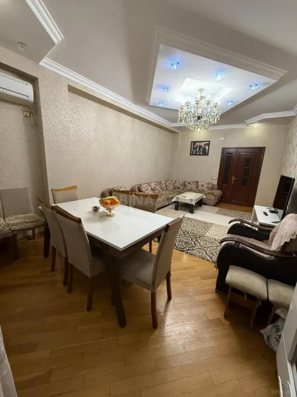 Satılır 3 otaqlı mənzil 115 m²