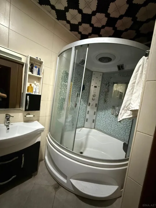 Satılır 3 otaqlı mənzil 115 m²