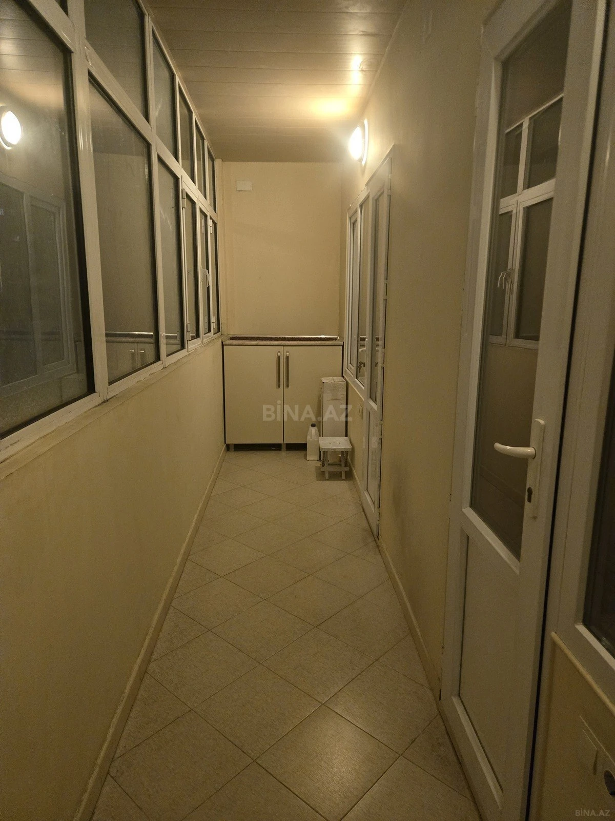 Satılır 4 otaqlı mənzil 120 m²