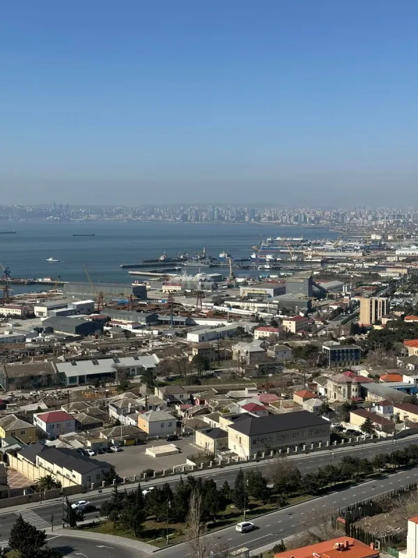 Satılır 3 otaqlı mənzil 140 m²