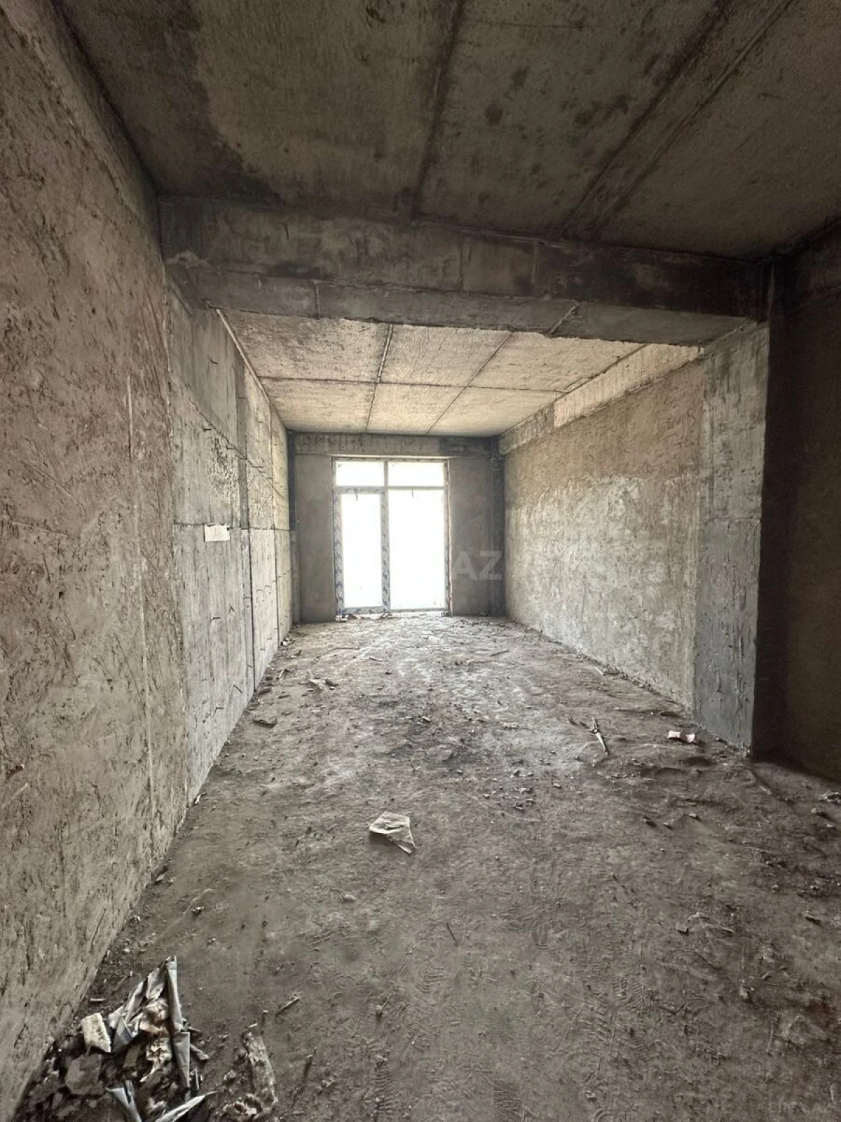 Satılır 3 otaqlı mənzil 140 m²