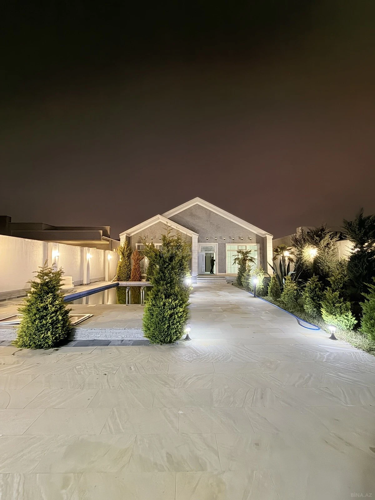 Kirayə verilir 4 otaqlı həyət evi 220 m²